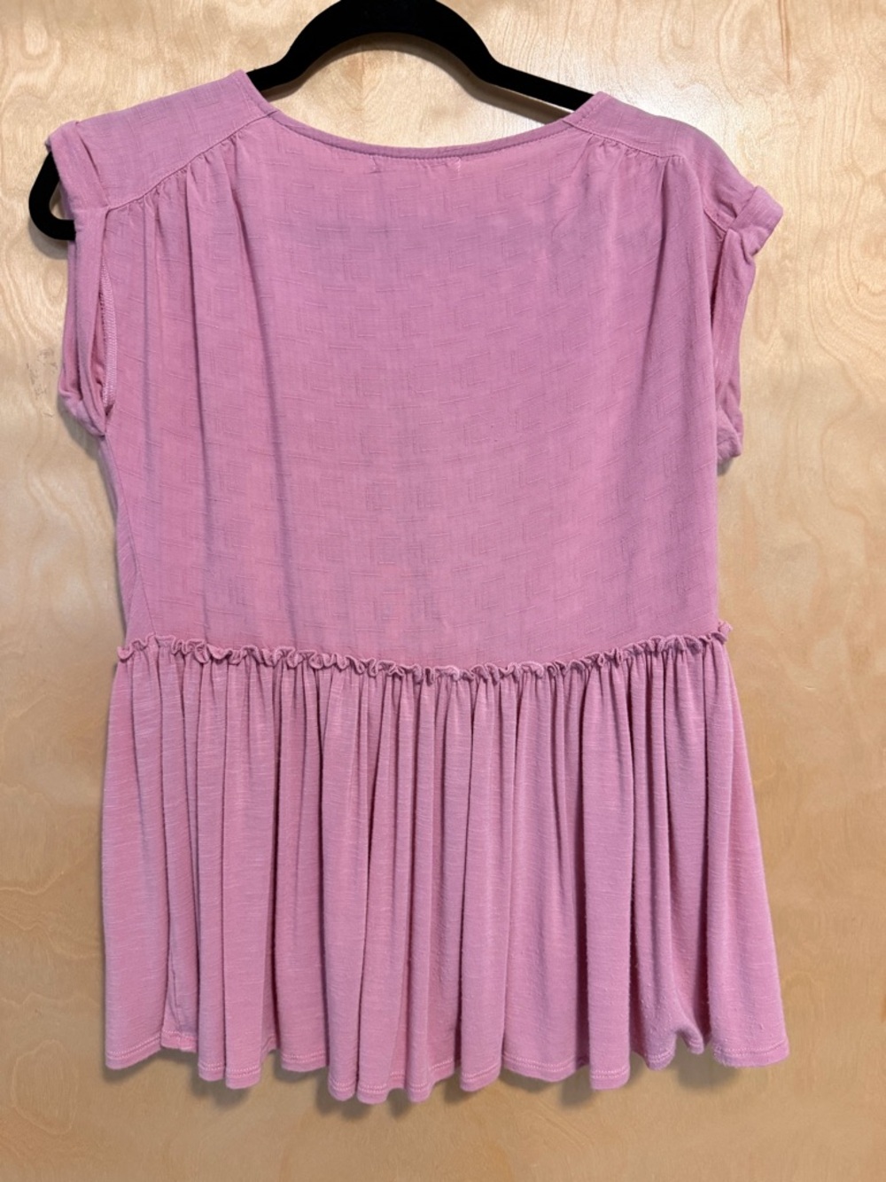 Copper Key Boho soft pink vneck- size small - Picture 3 of 5